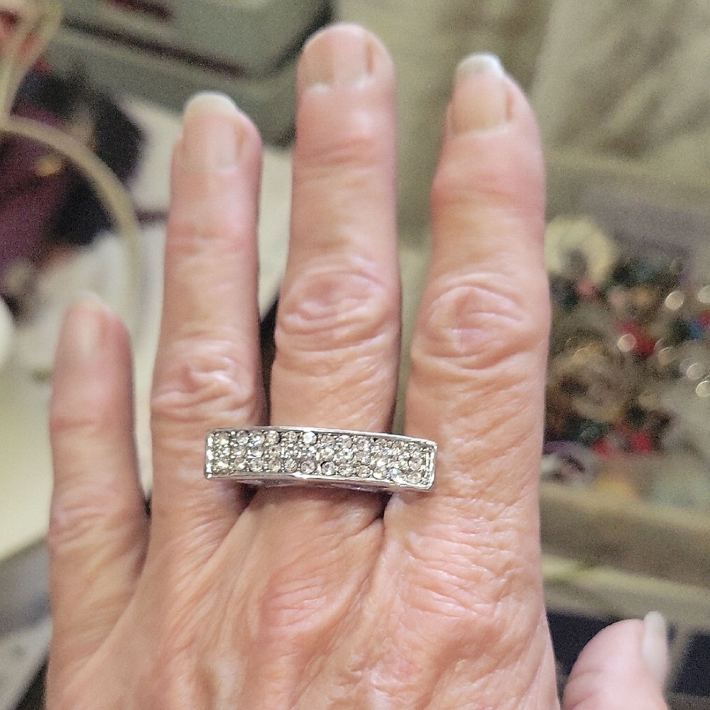 Elegant Silver Diamond Band Ring